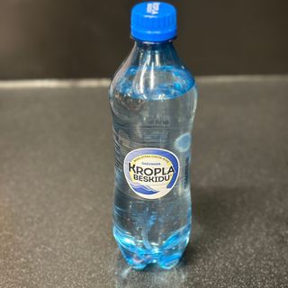 Woda gazowana 0,5 l
