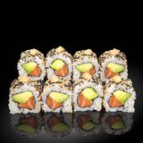 Урамаки Калифорния сьомга и авокадо (8 бр - 190 гр)