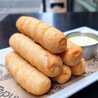 Tequeños tradicionales (10 uds.)