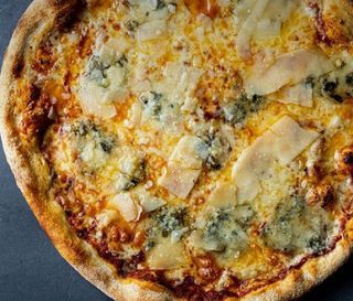 Pizza 4 Quesos (28 Cm.)