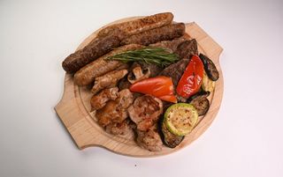 Мясное ассорти (1100г)