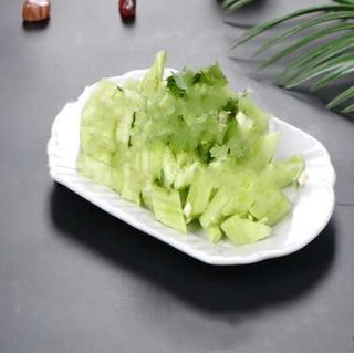 F14 Salade Concomber froid凉拌黄瓜
