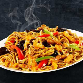 Noodles cu pui si legume