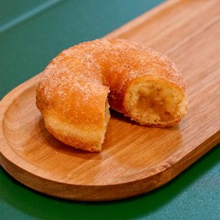 Donut cu măr și scorțișoară