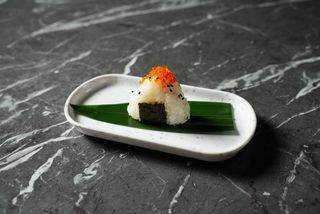 Onigiri Spicy Salmon 1 pezzo