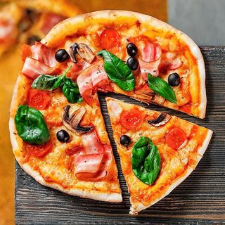 Pizza Pomodoro Pesto Classic 30cm