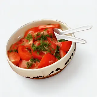 Salată de roșii
