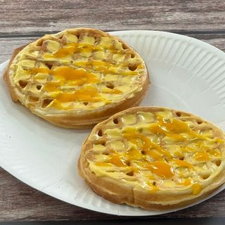 Waffle Mango Cream Cheesy Bliss