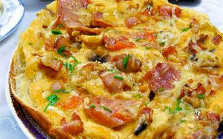 Omleta cu bacon (3 oua )