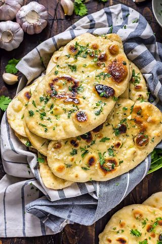 Garlic naan