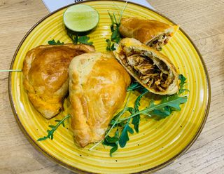 Empanada cu branza si spanac