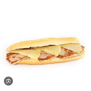 Bocadillo de lomo queso