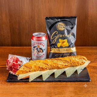 Combo Bocadillo De Queso Y Cerveza