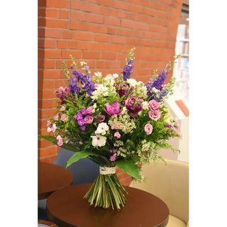 Bukiet z ostróżką