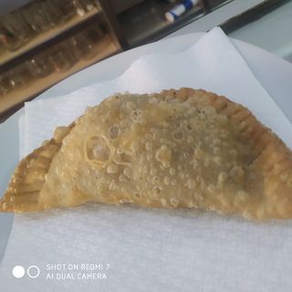 Empanada De Jamon Y Queso