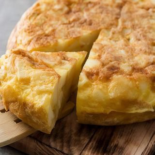 Tortilla Con Atún Y Tomate