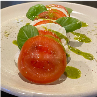 CAPRESE SALAD