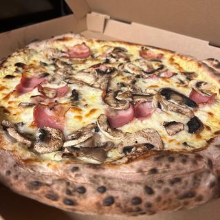 Pizza Clasishe Capricciosa