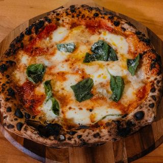 Pizza Nuestra 4 Quesos (33Cm.)