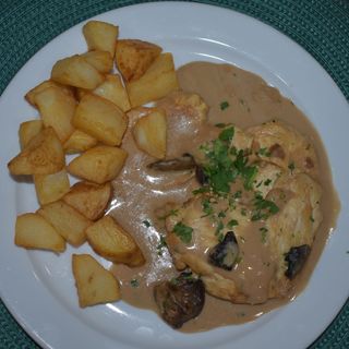POLLO CHAMPIÑONES