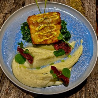 Pește Bakaliaros cu Skordalia