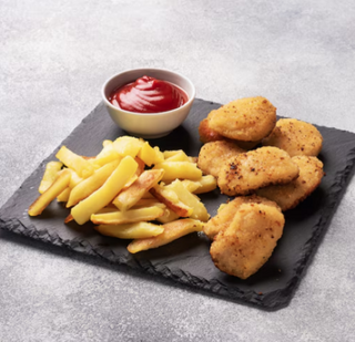 Nuggets de pollo con patatas
