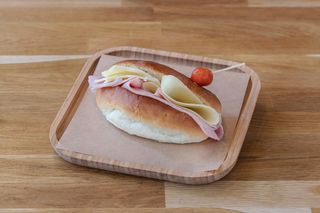 Pan Pebete de Jamón York Y Queso