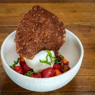 strawberries Mess