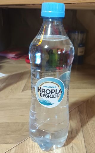 Kropla Beskidu woda niegazowana 0,5l