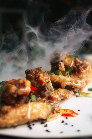 Курячі крильця в гірчично-медовому соусі (270г)