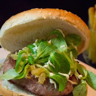 Hamburguesa 100% ternera con queso de cabra