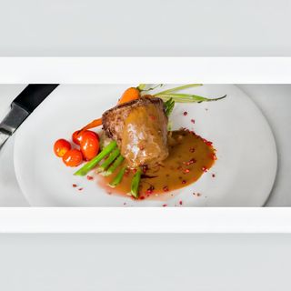 Muşchi de vită cu sos de hribi