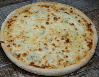 Pizza Quattro Formaggi