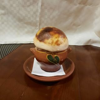 Каша томленная в горшочке из круп, куриного филе, грибочков и овощей