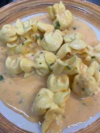 Fiocchi Relleno De Queso Y Pera Con Crema Especial Gorgonzola