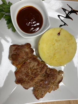 Свински врат на тиган  