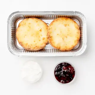 Brânzoaice cu Gem de Fructe de Padure și Smântână