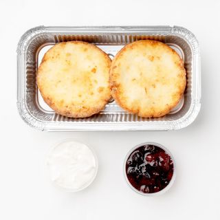 Brânzoaice cu Gem de Fructe de Padure și Smântână