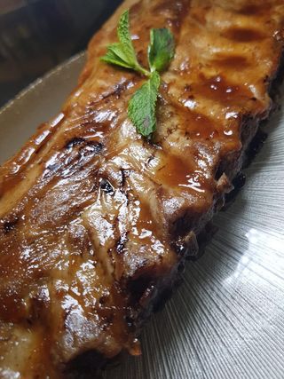 Costillar Casa Antonio al vino dulce de Málaga