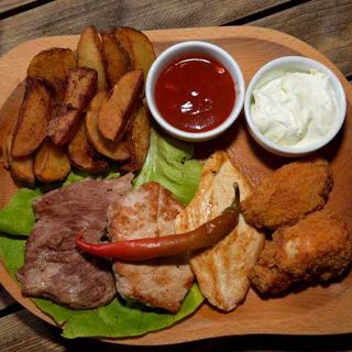 Platou cald (pentru 2 persoane) 1210 gr