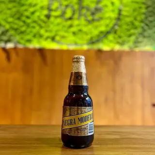 Negra modelo