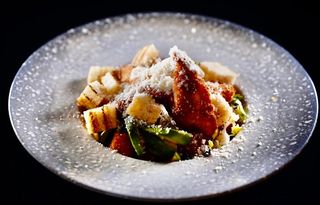 Salata cu gujoane de pui