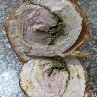 Pizza Frita Especial porchetta y provola