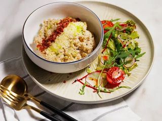 Вівсянка солона з смаженим беконом та пармезаном (240/50g)