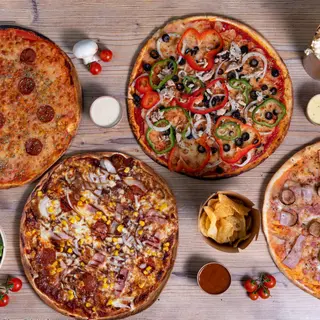 TUTTO FAMILIA ( 3 PIZZAS + 3 BEBIDAS)