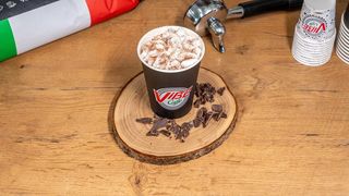 Ciocolata calda cu frisca