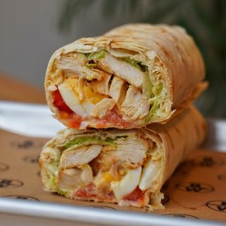 Цезар-рол в лаваші