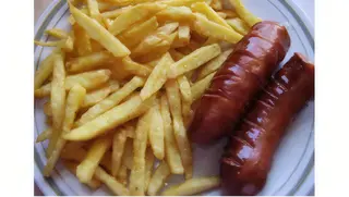 Kiełbasa Podwójna z Frytkami