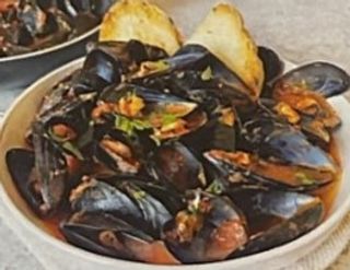 Impepata di cozze e focaccia