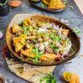 Samosa chaat